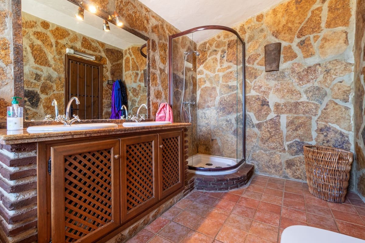 4 quarto Moradia para venda em Mijas com piscina garagem - 550 000 € (Ref: 9124860)