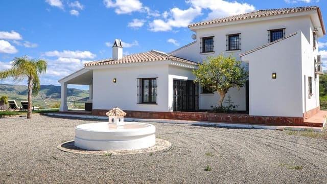 4 soveværelse Villa til salg i Alora med swimmingpool garage - € 690.000 (Ref: 9134238)