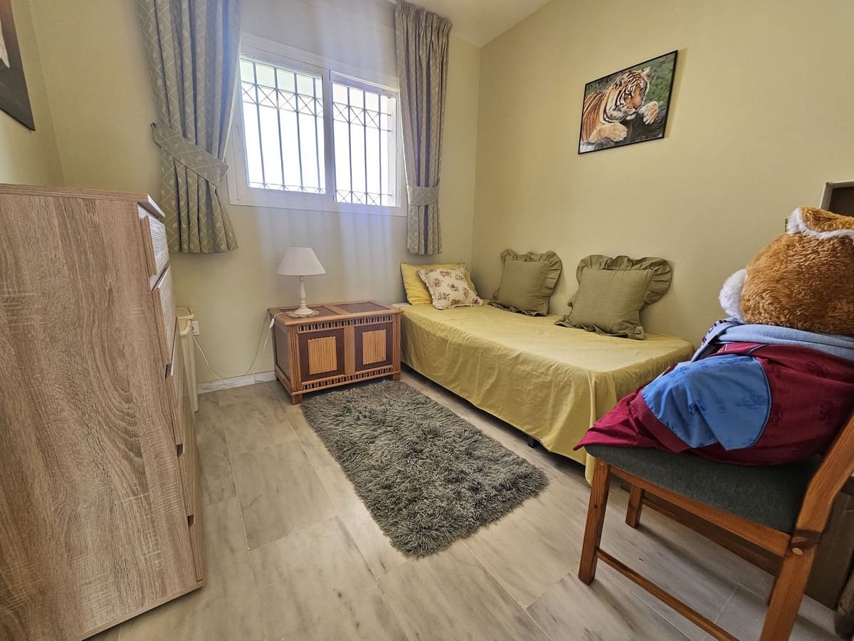 2 Zimmer Apartment zu verkaufen in Calahonda mit Pool Garage - 349.950 € (Ref: 9202330)