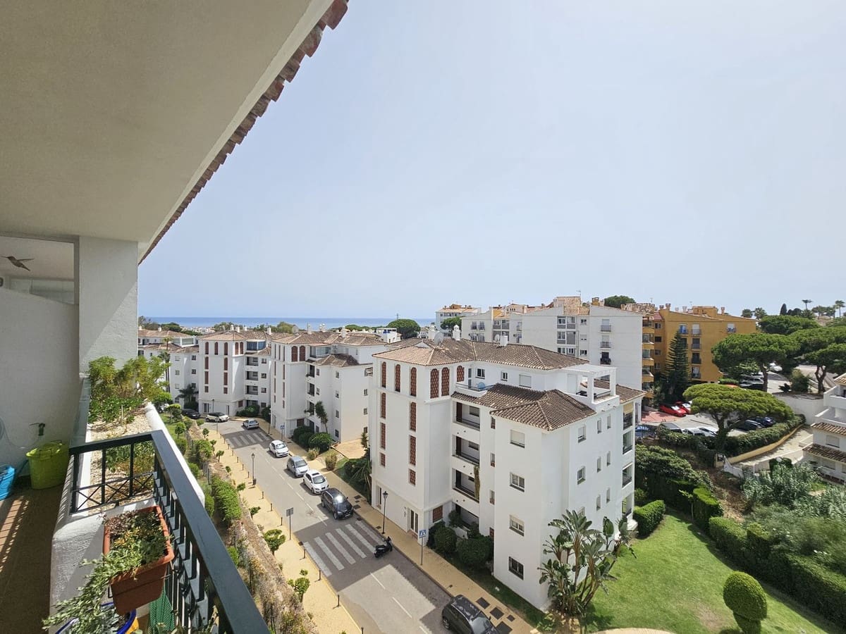Apartamento de 2 habitaciones en Calahonda en venta con piscina garaje - 360.000 € (Ref: 9202330)