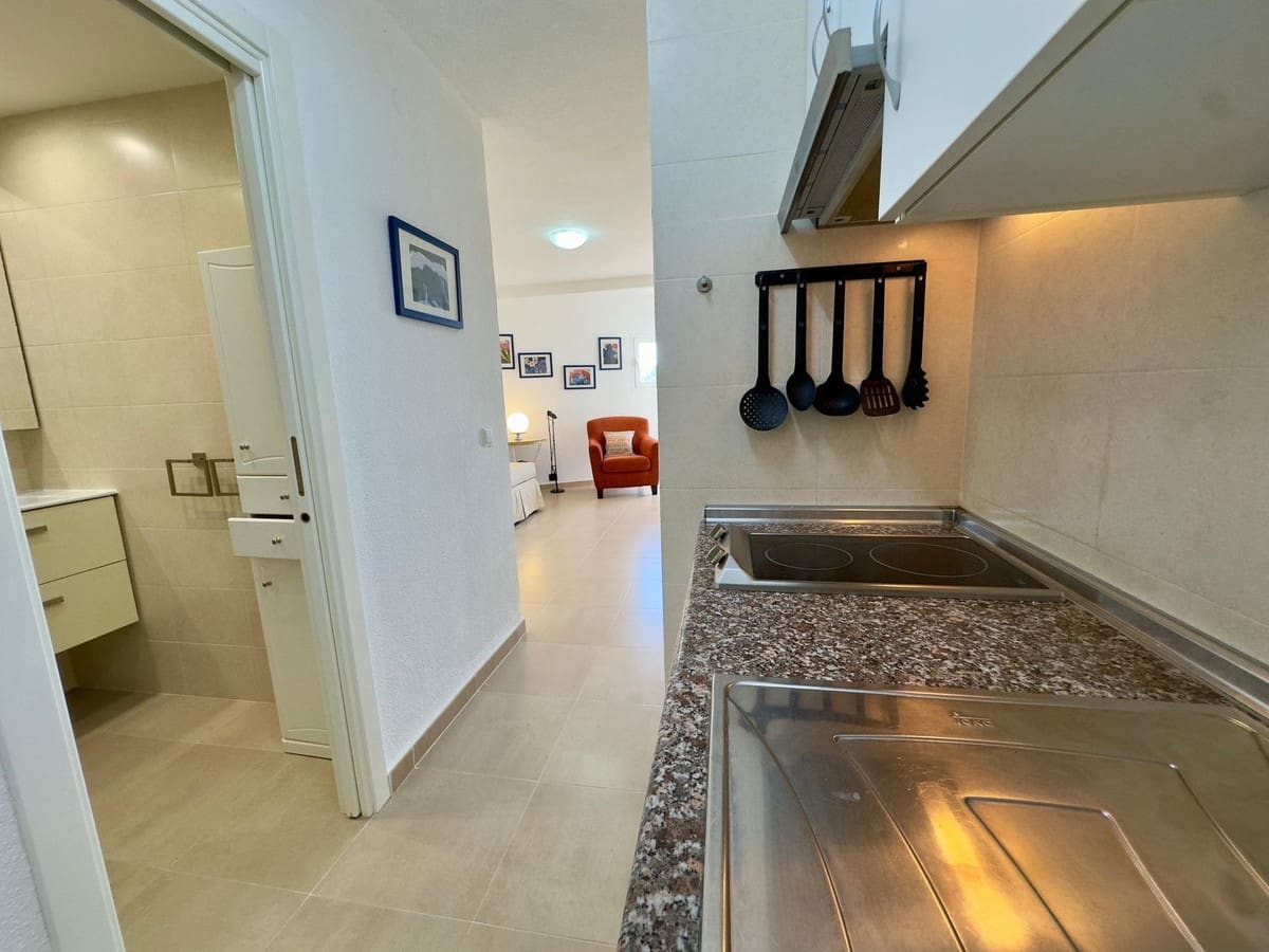 Studio for sale in La Cala de Mijas with pool - € 180,000 (Ref: 9206362)