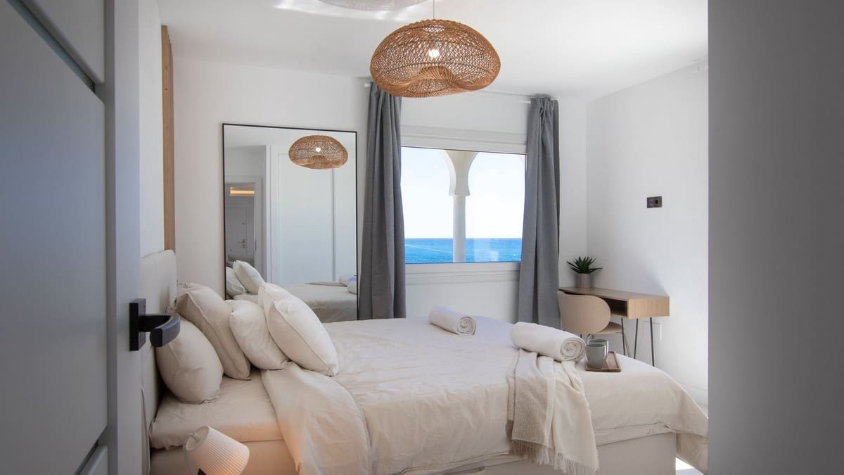 3 sypialnia Penthouse na sprzedaż w Calahonda z basenem garażem - 1 575 000 € (Ref: 9206363)