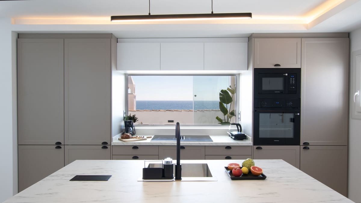 3 sypialnia Penthouse na sprzedaż w Calahonda z basenem garażem - 1 575 000 € (Ref: 9206363)