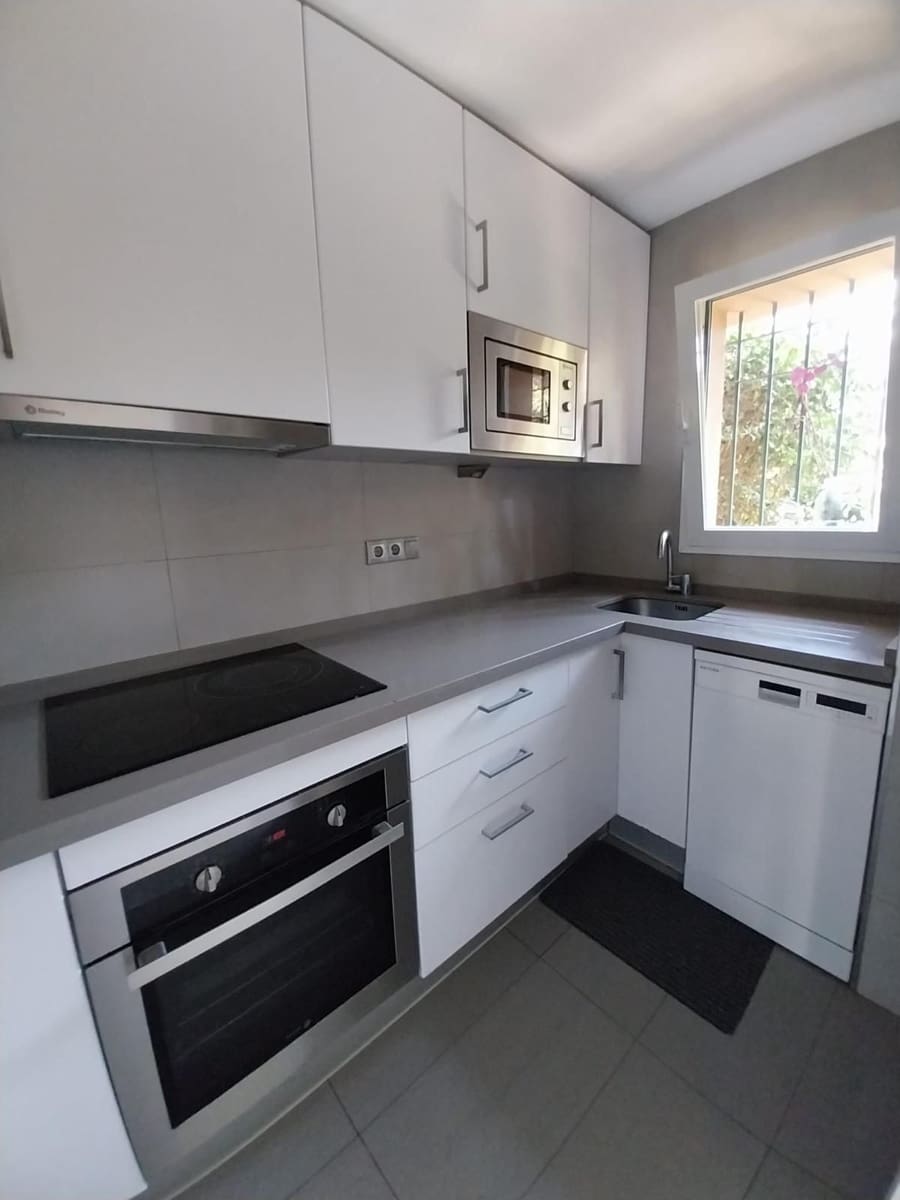 3 soveværelse Byhus til salg i Calahonda med swimmingpool - € 595.000 (Ref: 9219815)