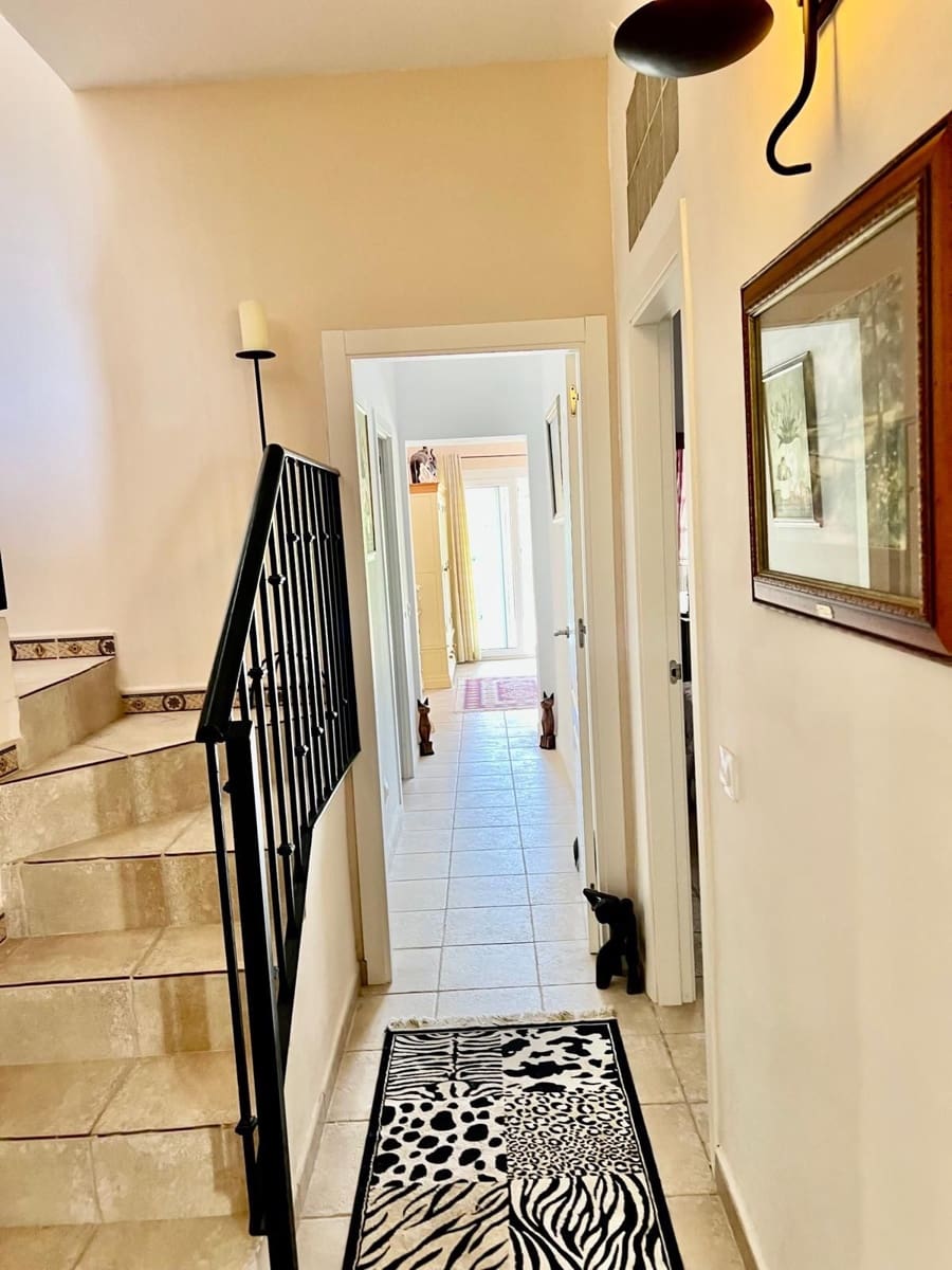 3 camera da letto Casa in vendita in Estepona con piscina - 475.000 € (Rif: 9219817)