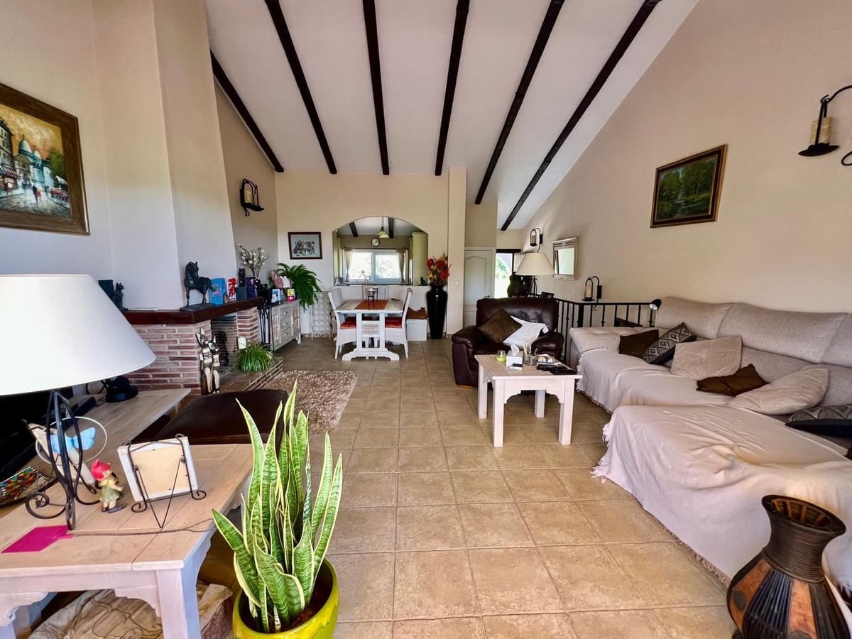 3 camera da letto Casa in vendita in Estepona con piscina - 475.000 € (Rif: 9219817)