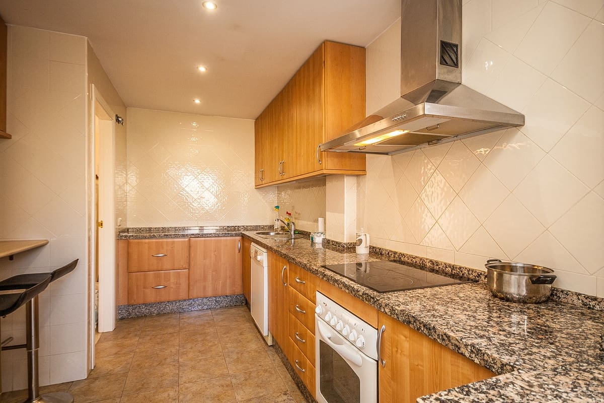 3 bedroom Apartment for sale in Marbella with pool garage - € 529,995 (Ref: 9226381)