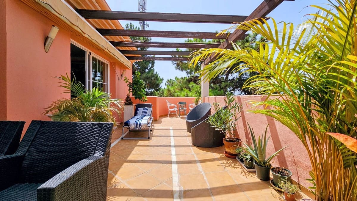 2 Zimmer Penthouse zu verkaufen in Marbella mit Pool Garage - 495.000 € (Ref: 9236351)