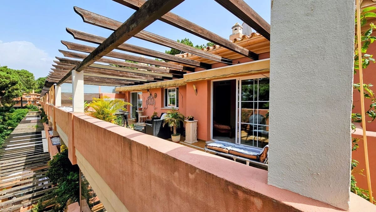 2 Zimmer Penthouse zu verkaufen in Marbella mit Pool Garage - 495.000 € (Ref: 9236351)