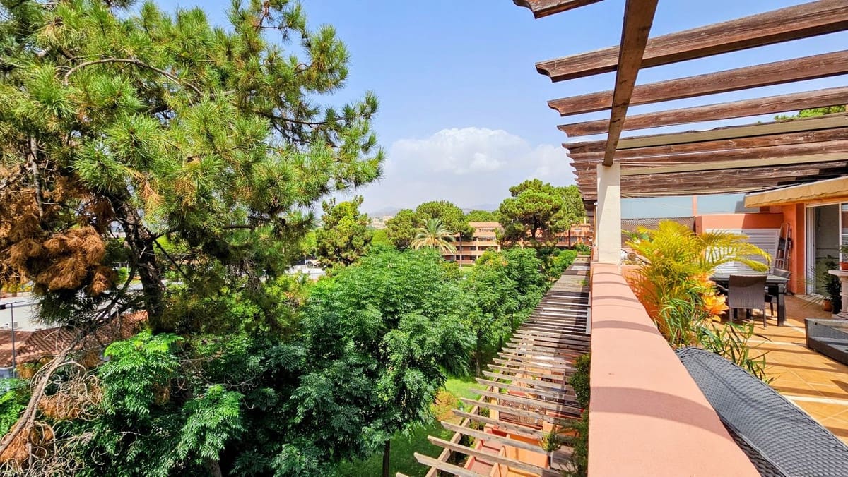 2 Zimmer Penthouse zu verkaufen in Marbella mit Pool Garage - 495.000 € (Ref: 9236351)