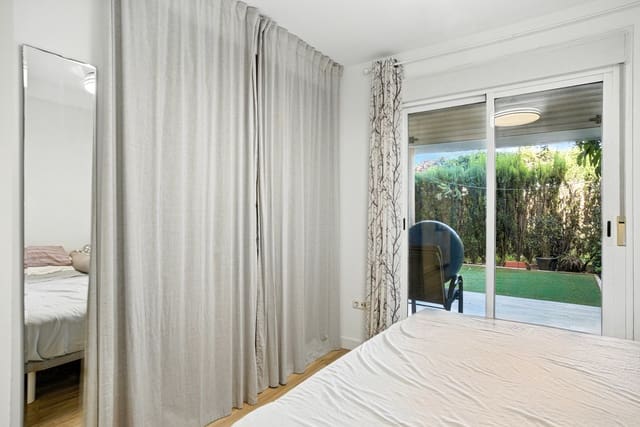 2 bedroom Apartment for sale in Marbella with pool garage - € 412,000 (Ref: 9243046)