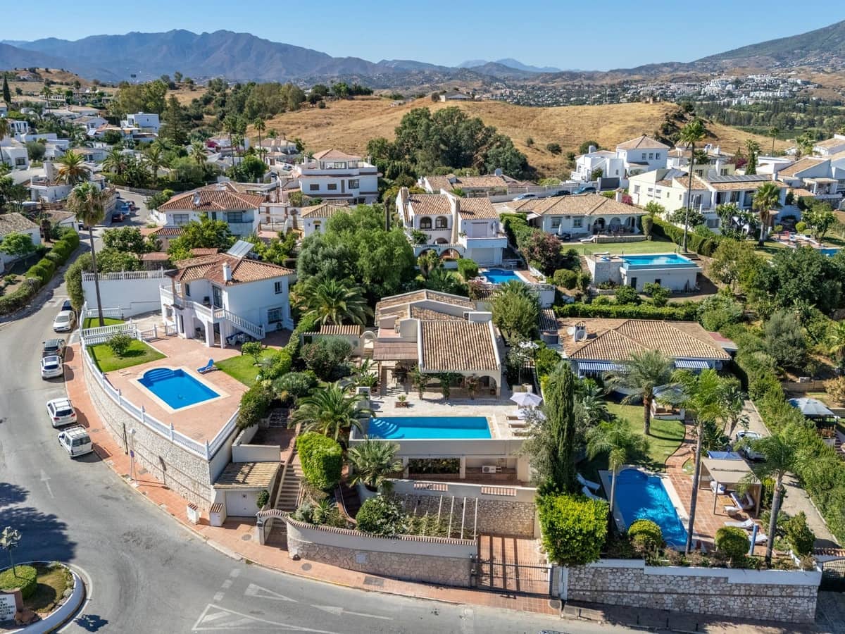 3 bedroom Villa for sale in Mijas Costa with pool garage - € 749,000 (Ref: 9243047)