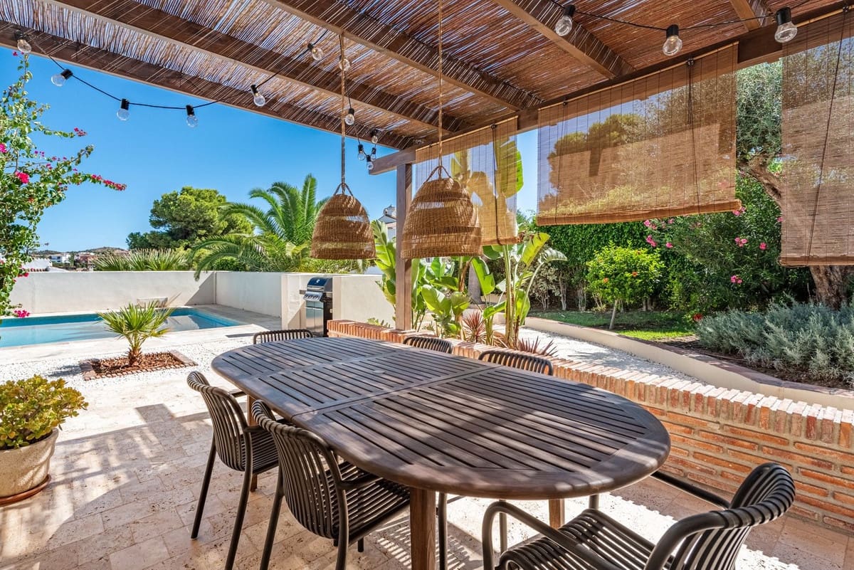 3 bedroom Villa for sale in Mijas Costa with pool garage - € 749,000 (Ref: 9243047)