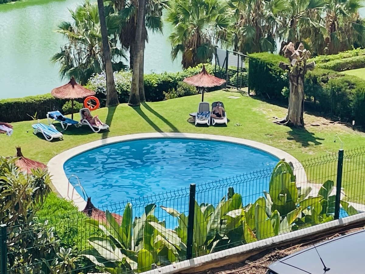 2 Zimmer Apartment zu verkaufen in La Quinta mit Pool Garage - 380.000 € (Ref: 9251959)