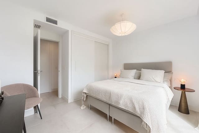 4 Zimmer Apartment zu verkaufen in Marbella mit Pool Garage - 849.000 € (Ref: 9254835)