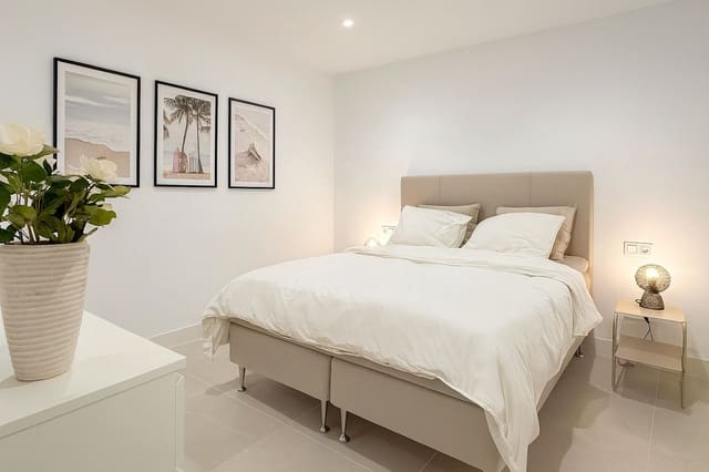 4 Zimmer Apartment zu verkaufen in Marbella mit Pool Garage - 849.000 € (Ref: 9254835)