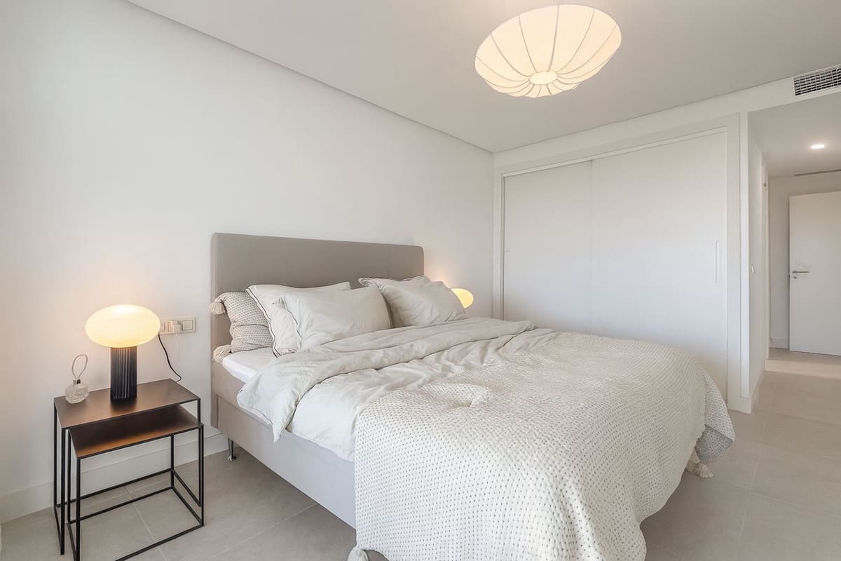 4 Zimmer Apartment zu verkaufen in Marbella mit Pool Garage - 849.000 € (Ref: 9254835)