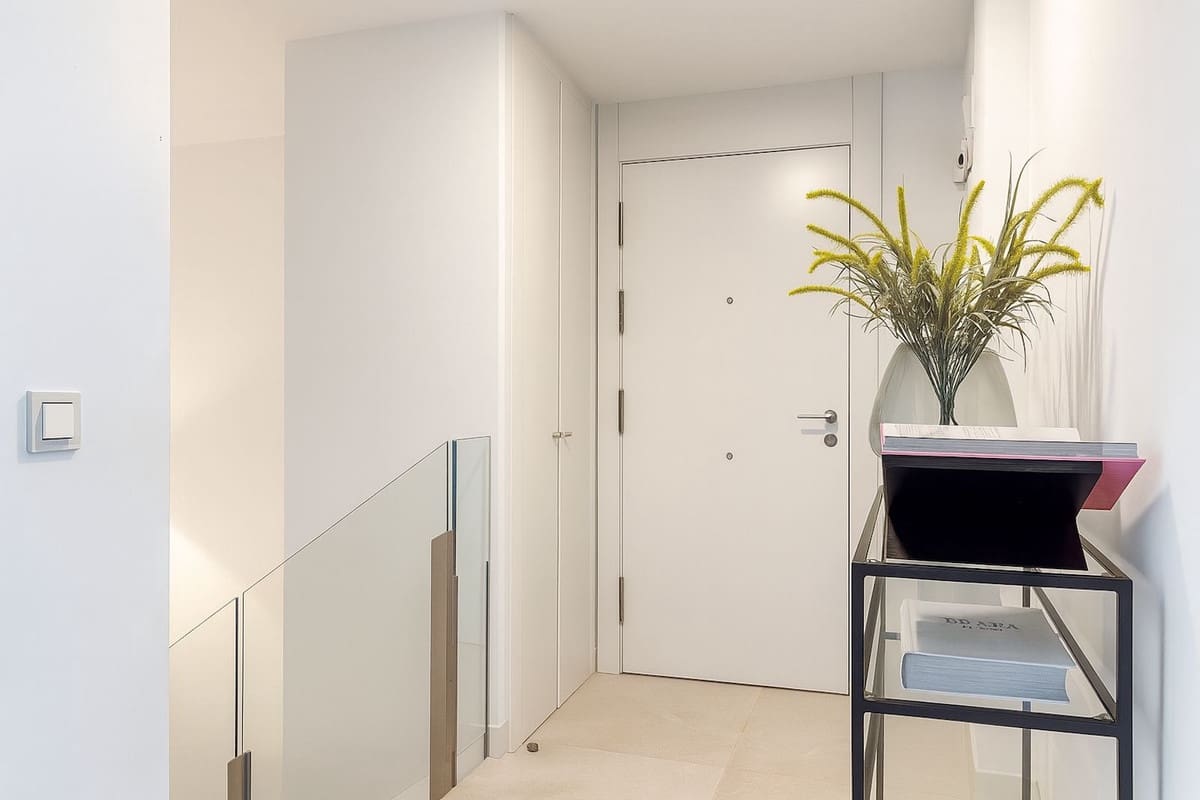 4 Zimmer Apartment zu verkaufen in Marbella mit Pool Garage - 849.000 € (Ref: 9254835)