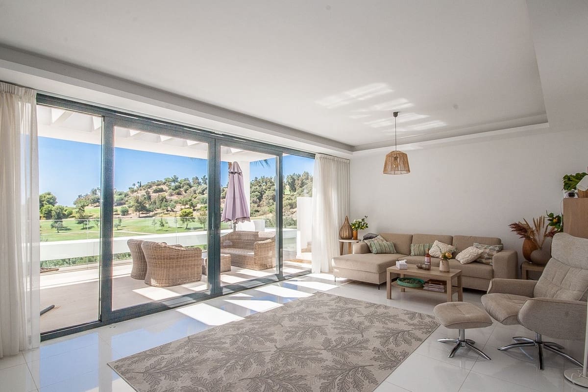 3 slaapkamer Penthouse te koop in Benahavis met zwembad - € 1.175.000 (Ref: 9254836)
