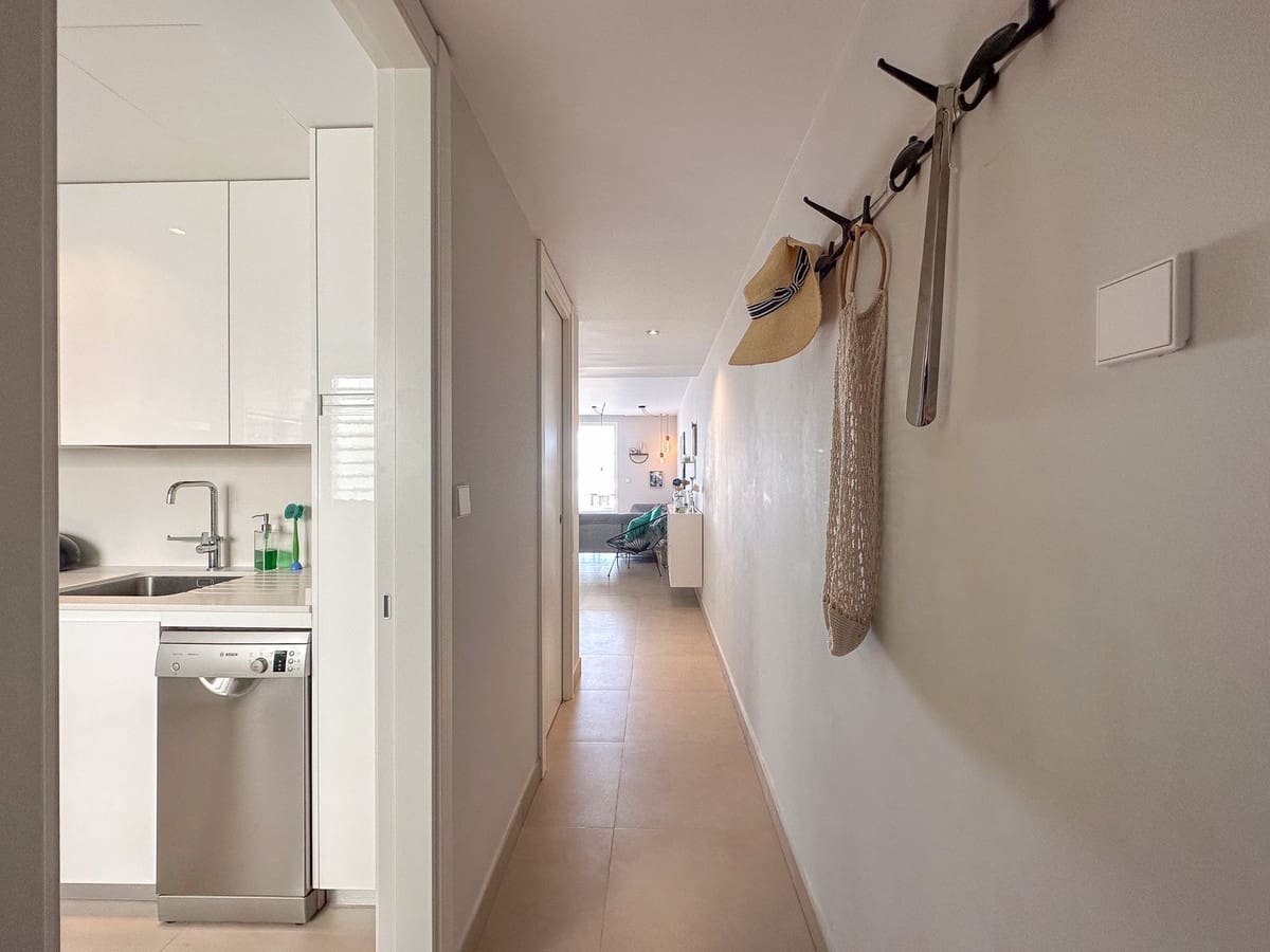 Apartamento de 2 habitaciones en Fuengirola en venta con piscina garaje - 425.000 € (Ref: 9262401)