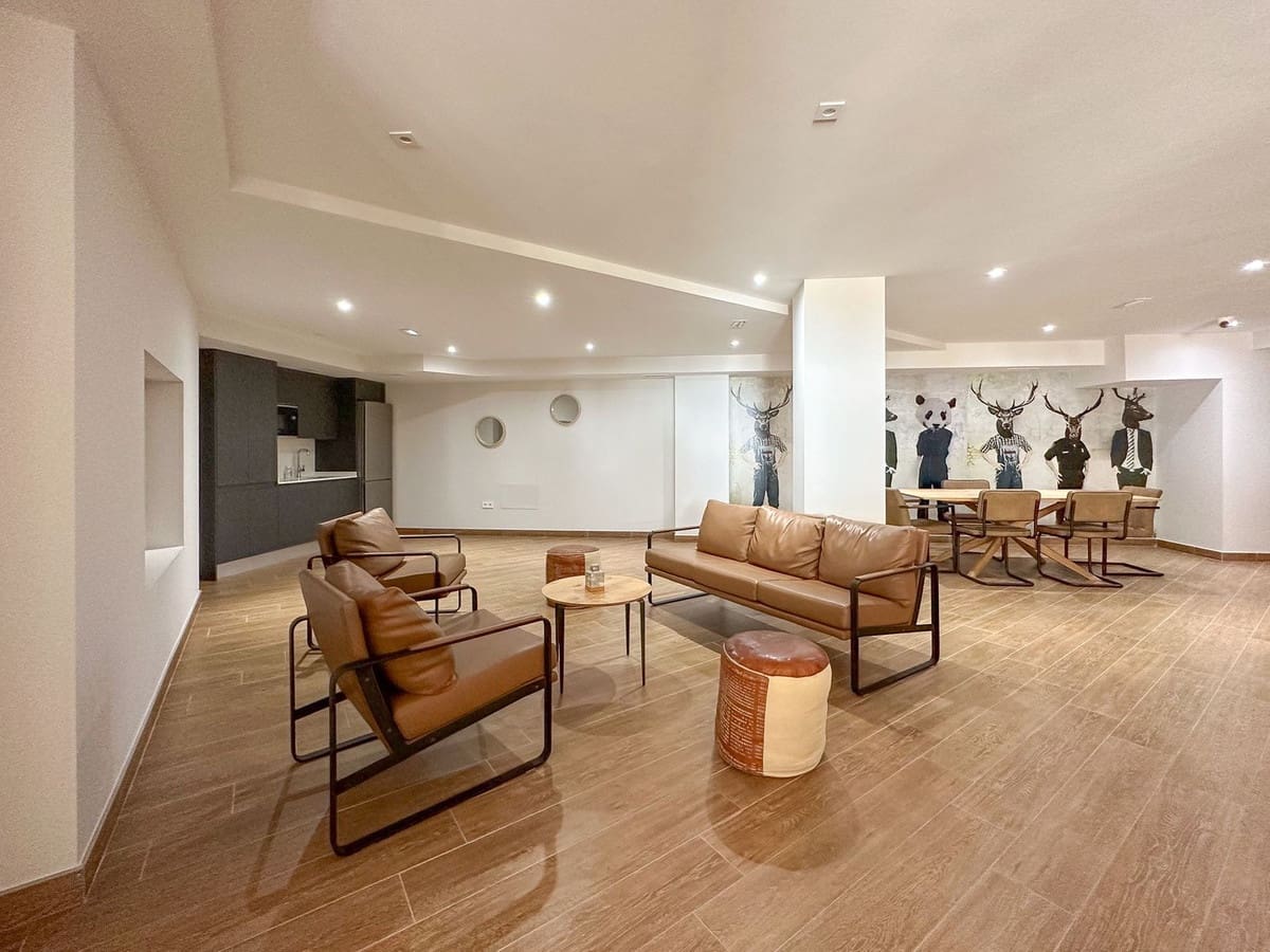 Apartamento de 2 habitaciones en Fuengirola en venta con piscina garaje - 425.000 € (Ref: 9262401)