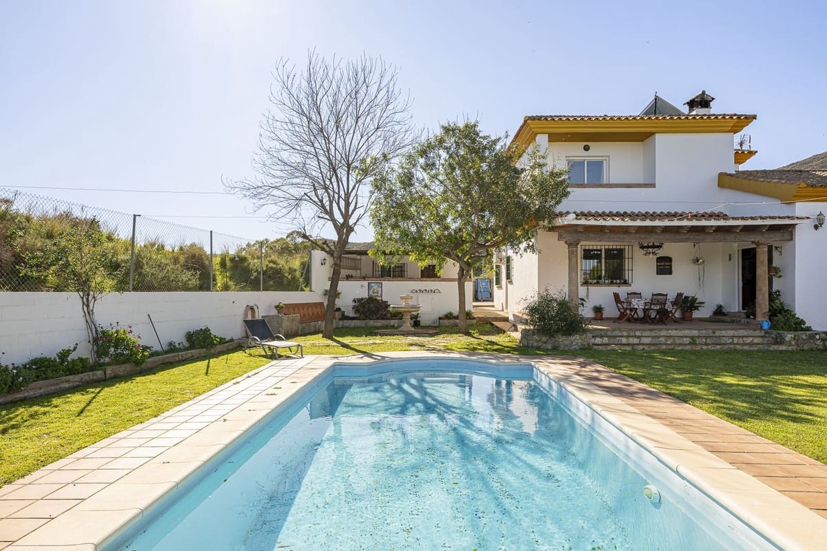 4 Zimmer Villa zu verkaufen in Mijas Costa mit Pool Garage - 899.000 € (Ref: 9262402)