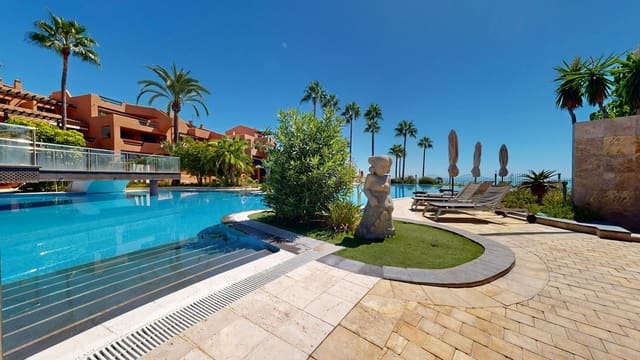 2 bedroom Apartment for sale in Estepona - € 570,000 (Ref: 9262403)