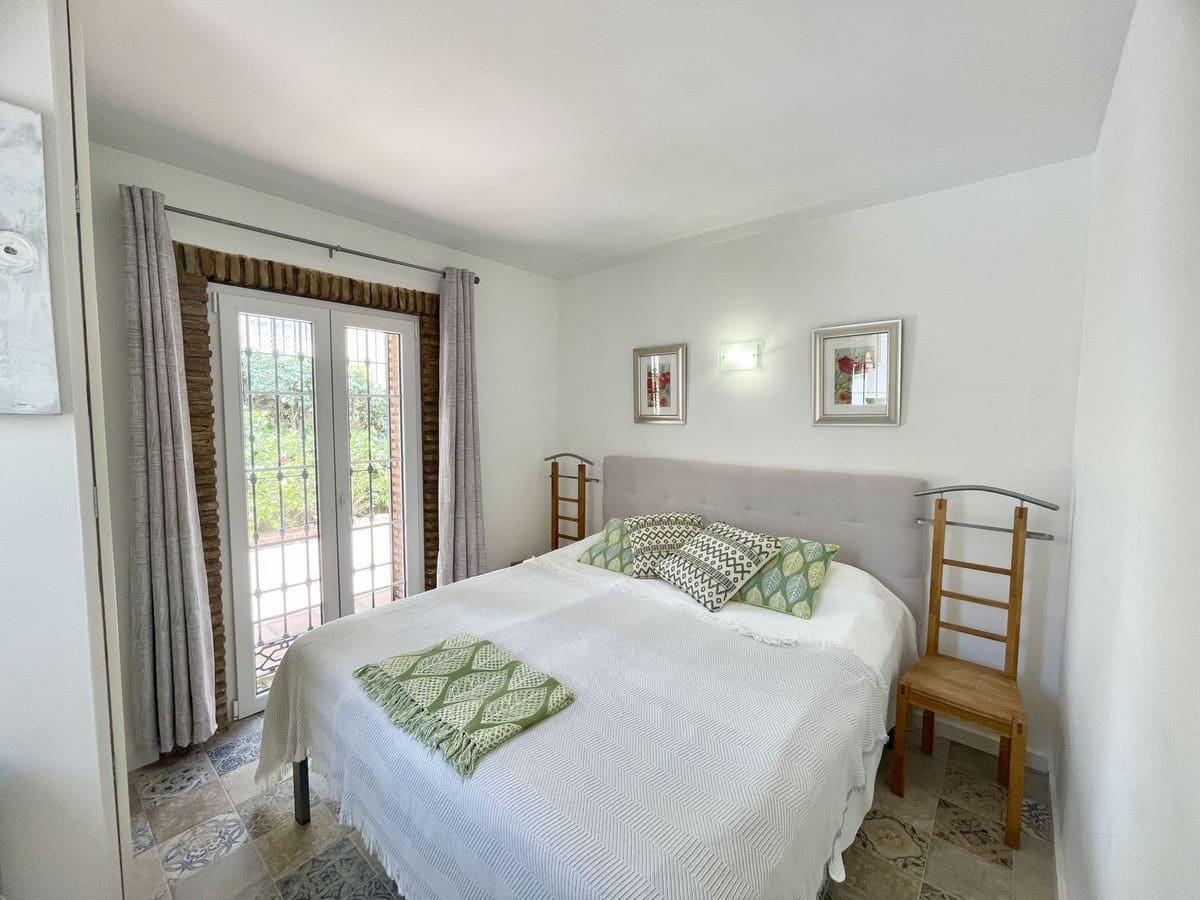 2 bedroom Townhouse for sale in Mijas Costa with pool garage - € 449,000 (Ref: 9264170)