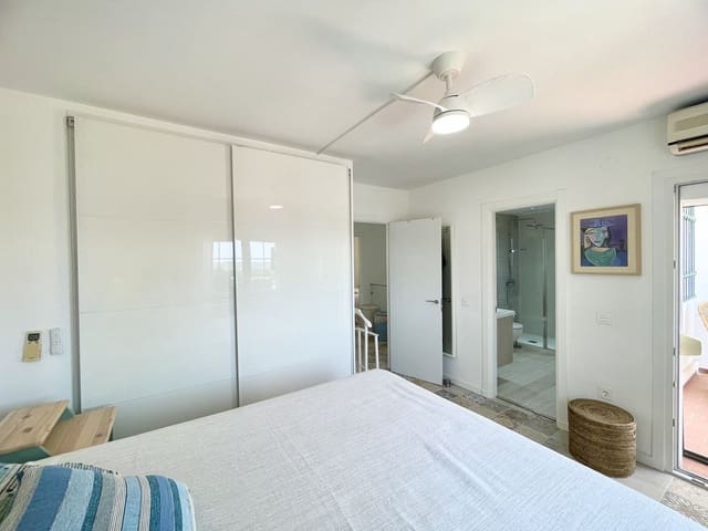 2 soverom Hus til salgs i Mijas Costa, Mijas med svømmebasseng garasje - € 449 000 (Ref: 9264170)