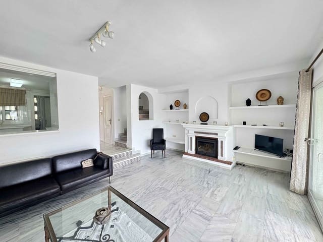 2 makuuhuone Omakotitalo myytävänä paikassa Miraflores, Mijas mukana uima-altaan 
autotalli - 429 000 € (Ref: 9264176)