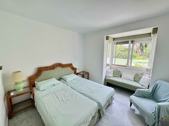 2 makuuhuone Omakotitalo myytävänä paikassa Miraflores, Mijas mukana uima-altaan 
autotalli - 429 000 € (Ref: 9264176)