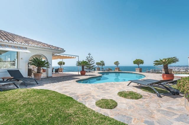 4 sypialnia Willa na sprzedaż w La Capellania, Benalmádena z basenem garażem - 2 695 000 € (Ref: 9269287)