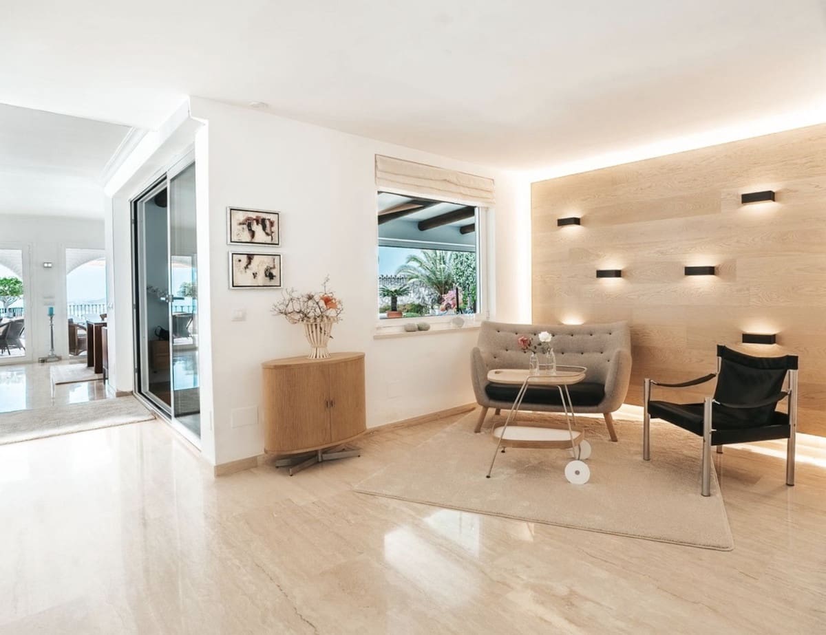 4 soverom Villa til salgs i La Capellania med svømmebasseng garasje - € 2 695 000 (Ref: 9269287)