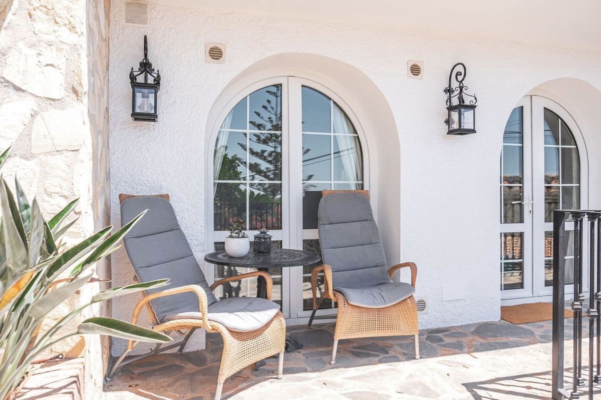 4 soverom Villa til salgs i La Capellania med svømmebasseng garasje - € 2 695 000 (Ref: 9269287)