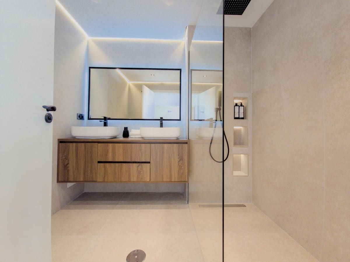 3 soveværelse Lejlighed til salg i Miraflores med swimmingpool garage - € 595.000 (Ref: 9276016)