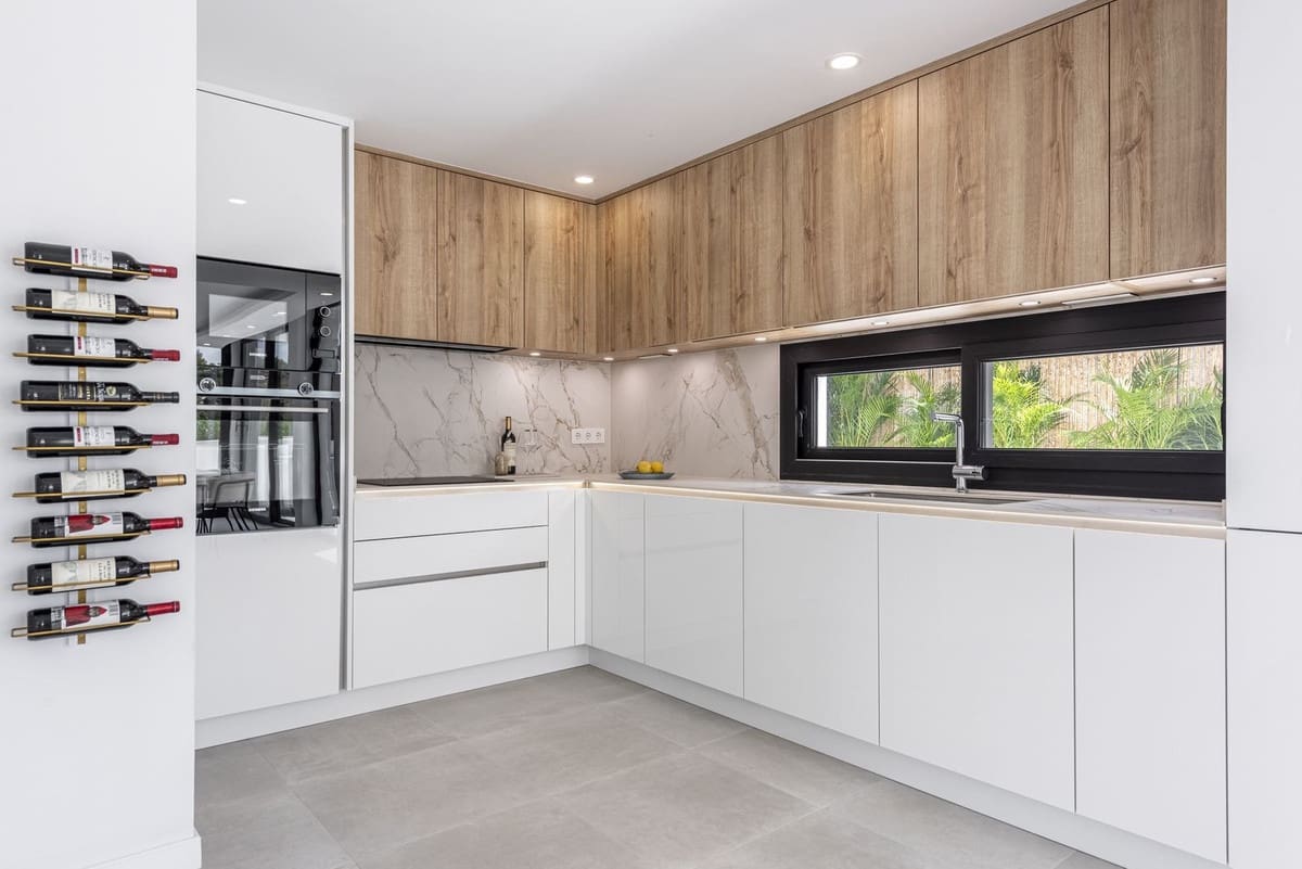 3 soverom Villa til salgs i Marbella med svømmebasseng garasje - € 1 195 000 (Ref: 9276017)