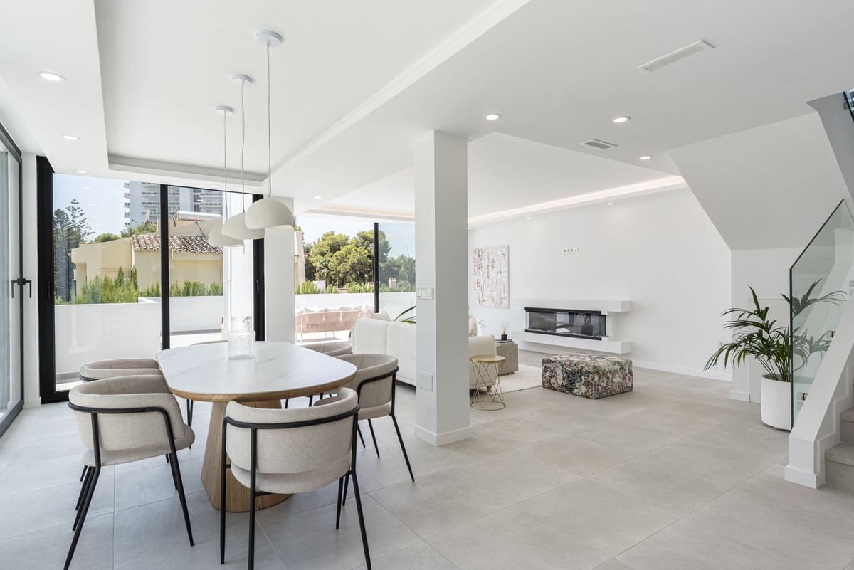 3 soverom Villa til salgs i Marbella med svømmebasseng garasje - € 1 195 000 (Ref: 9276017)