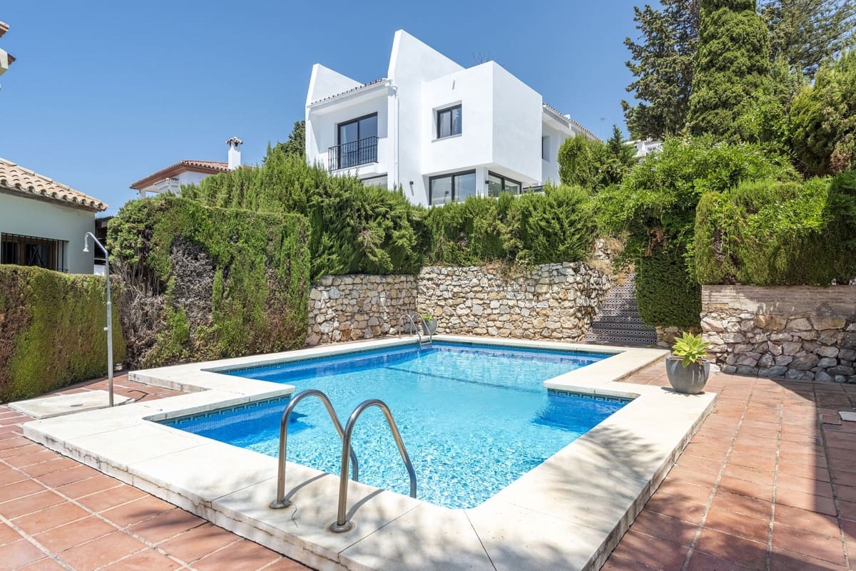 3 soverom Villa til salgs i Marbella med svømmebasseng garasje - € 1 195 000 (Ref: 9276017)