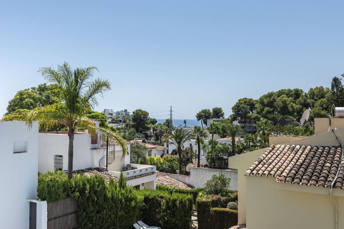 3 soverom Villa til salgs i Marbella med svømmebasseng garasje - € 1 195 000 (Ref: 9276017)