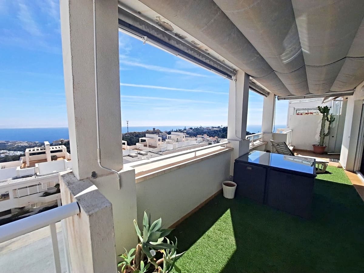2 soveværelse Penthouse til salg i Benalmadena med swimmingpool garage - € 620.000 (Ref: 9281089)