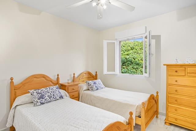 3 Zimmer Haus zu verkaufen in Marbella mit Pool Garage - 880.000 € (Ref: 9300756)