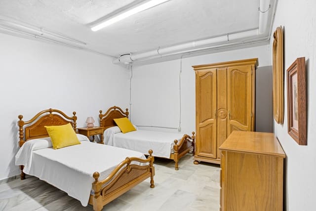 3 Zimmer Haus zu verkaufen in Marbella mit Pool Garage - 880.000 € (Ref: 9300756)