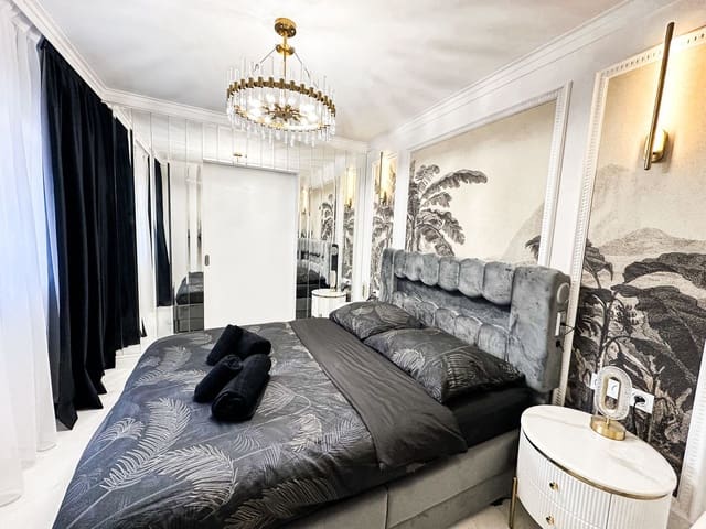 Apartamento de 2 habitaciones en Nueva Andalucia, Marbella en venta con piscina - 590.000 € (Ref: 9300757)