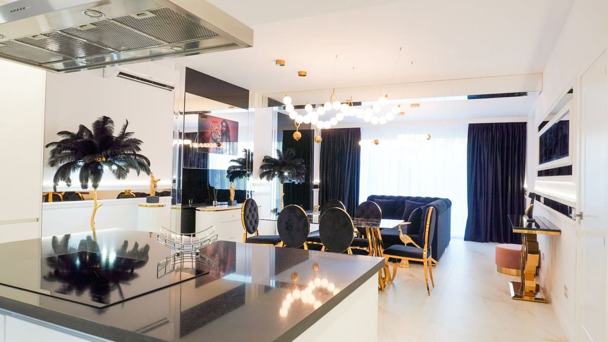 2 sypialnia Apartament na sprzedaż w Nueva Andalucia z basenem - 560 000 € (Ref: 9300757)