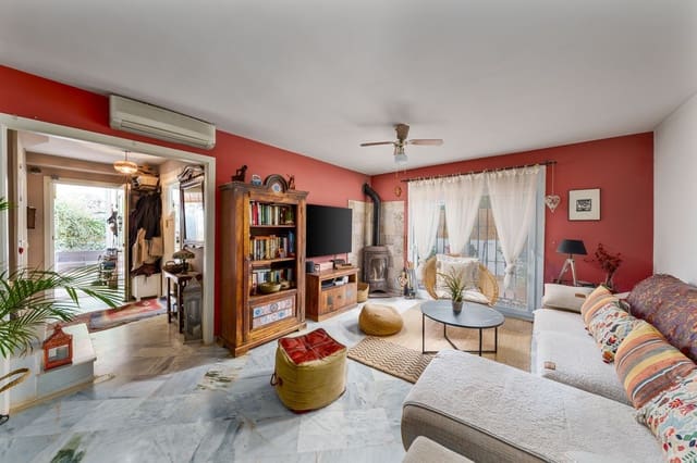 3 Zimmer Doppelhaus zu verkaufen in Marbella mit Pool Garage - 790.000 € (Ref: 9303249)