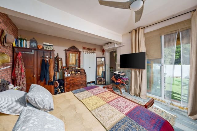 3 Zimmer Doppelhaus zu verkaufen in Marbella mit Pool Garage - 790.000 € (Ref: 9303249)