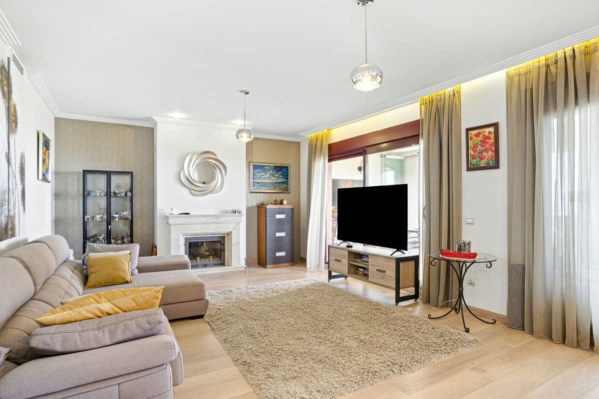 3 sovrum Hus till salu i Benahavis med pool garage - 770 000 € (Ref: 9303251)