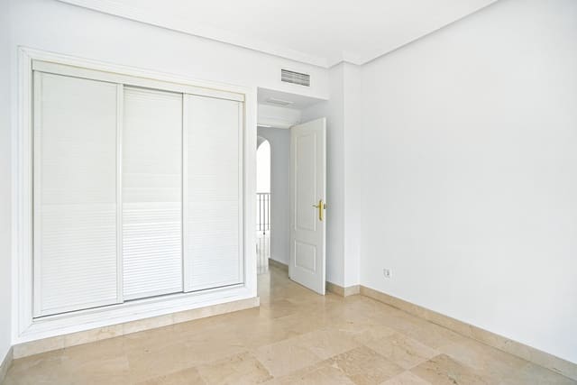 3 slaapkamer Huis te koop in Los Arqueros, Benahavís met zwembad garage - € 810.000 (Ref: 9303253)