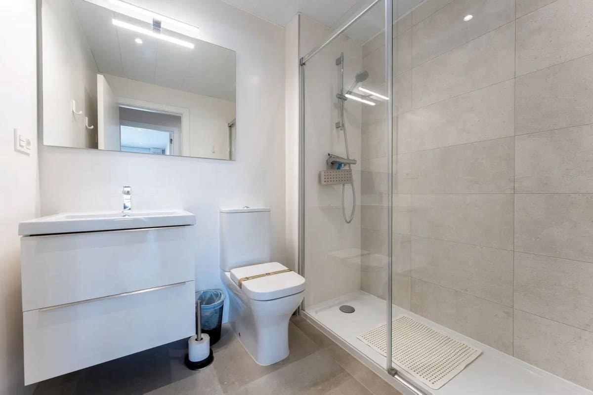 2 Zimmer Apartment zu verkaufen in La Cala de Mijas mit Pool Garage - 599.000 € (Ref: 9321647)