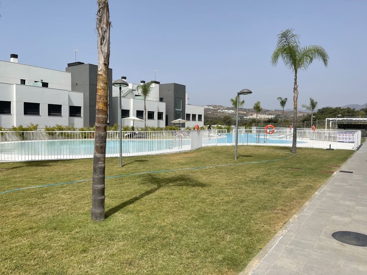 2 Zimmer Apartment zu verkaufen in La Cala de Mijas mit Pool Garage - 599.000 € (Ref: 9321647)